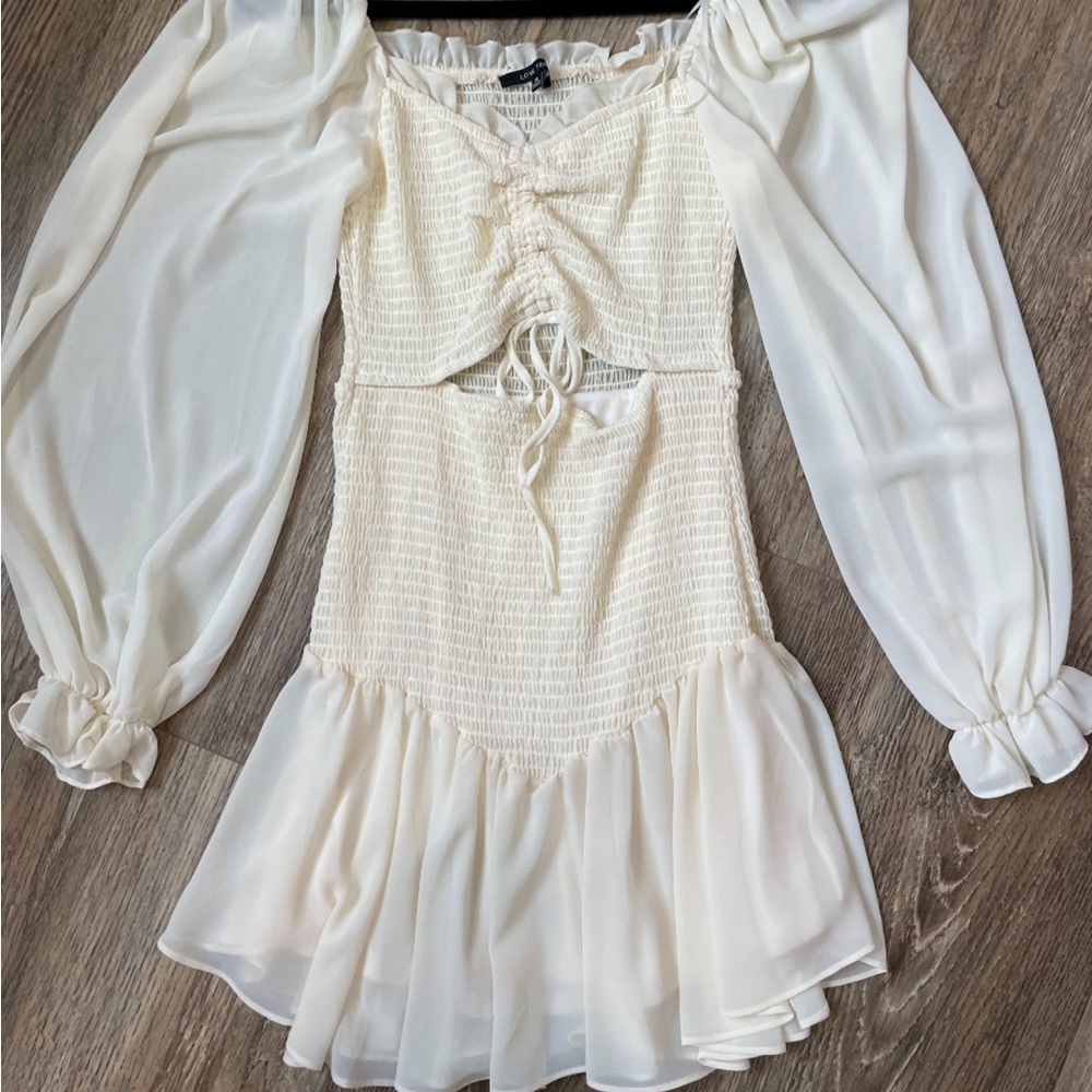 Cream Colored Smocked Waist Dress💕